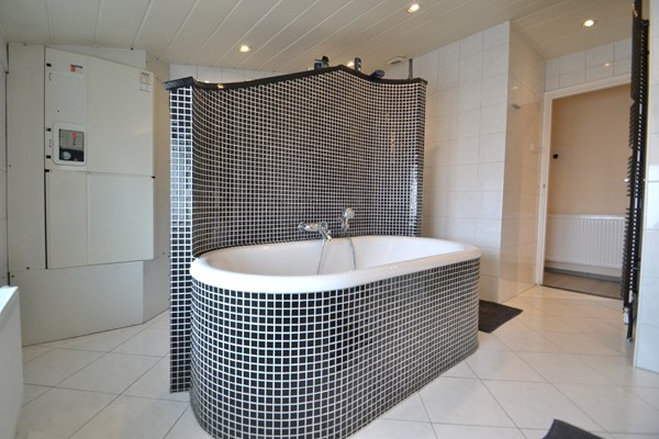 Medium property photo - Koninginneweg 59a, 2225 HJ Katwijk