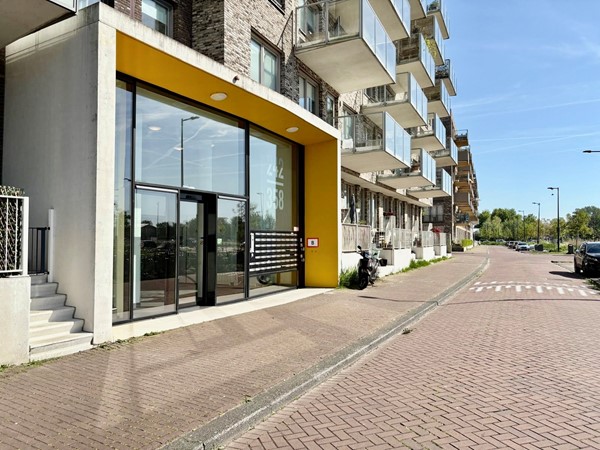 Medium property photo - Mary van der Sluisstraat, 1095 ME Amsterdam