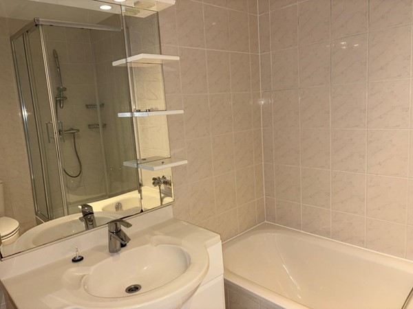 Photo - For rent: Valutaboulevard, 1060 RX Amsterdam
