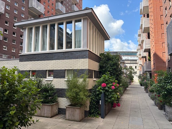 Foto - Verhuurd: Valkenburgerstraat, 1011 NC Amsterdam