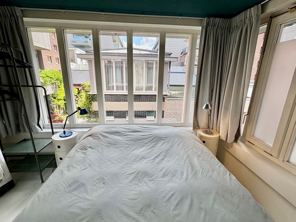 Foto - Verhuurd: Valkenburgerstraat, 1011 NC Amsterdam
