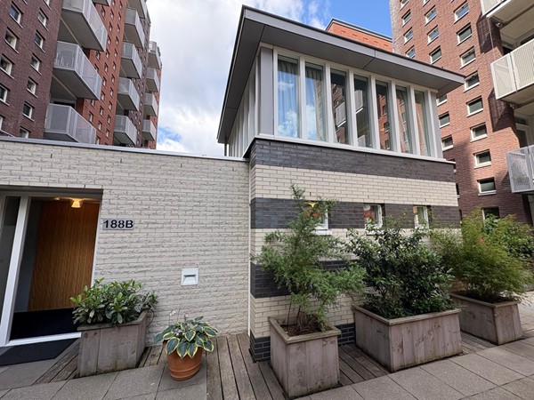 Foto - Verhuurd: Valkenburgerstraat, 1011 NC Amsterdam