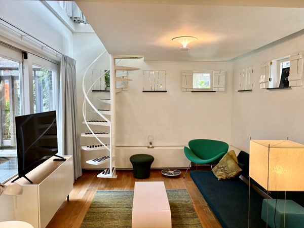 Foto - Verhuurd: Valkenburgerstraat, 1011 NC Amsterdam