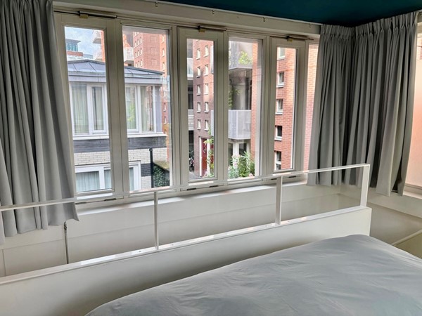 Foto - Verhuurd: Valkenburgerstraat, 1011 NC Amsterdam