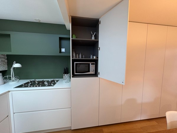 Foto - Verhuurd: Valkenburgerstraat, 1011 NC Amsterdam