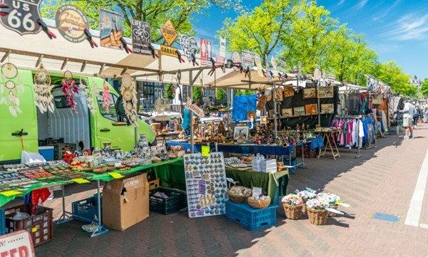 Foto - Verhuurd: Valkenburgerstraat, 1011 NC Amsterdam