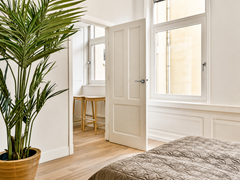 Sold subject to conditions: Ruyschstraat 50-2, 1091 CD Amsterdam