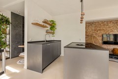 New for sale: Bilderdijkkade 139, 1053 VM Amsterdam