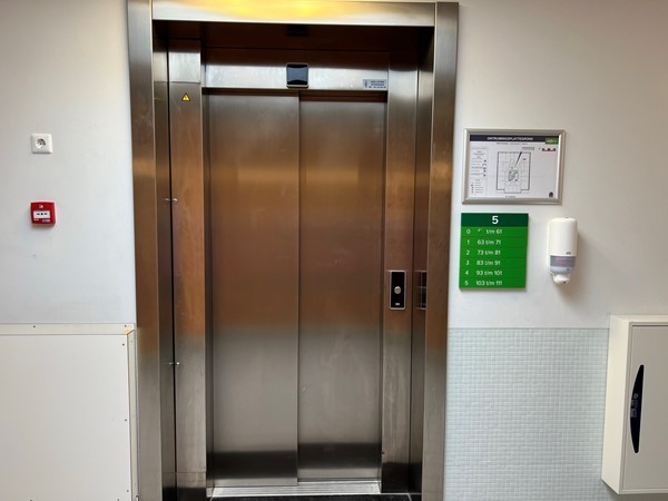 Medium property photo - Burghsluissingel 109, 3086 VC Rotterdam