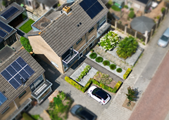 Achter_de_Hoven_43_Wijhe_03_luchtfoto_schuin_aanzicht_woning_en_perceel_2026-07-21.png