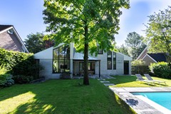 Te koop: Geheel gemoderniseerde, luxe afgewerkte, ruime villa in Landgraaf 