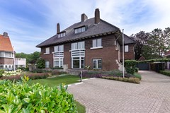 Verkocht: Karakteristieke villa met veel ruimte, een groot perceel met zwembad op toplocatie in Heerlen!