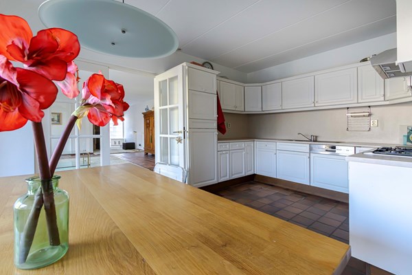 Medium property photo - Van Weerden Poelmanstraat 249, 6417 EM Heerlen