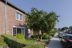 Te koop: Starters opgelet! Leuke tussenwoning met 3 slaapkamers in Heksenberg.
