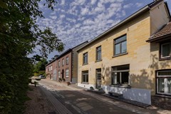 Te koop: Uniek mergelhuis met weids uitzicht en volop ruimte, prachtig gelegen in het Limburgse heuvelland