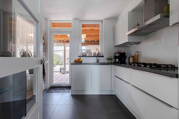 Medium property photo - Hélène Schoenmaeckersstraat 21, 6225 BH Maastricht