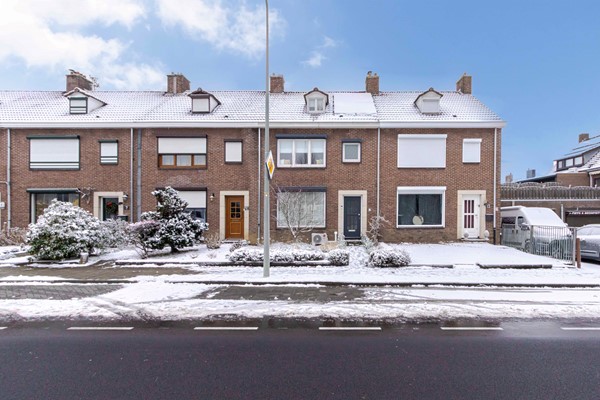 Moderne instapklare tussenwoning met fijne tuin, gelegen in Schaesbergerveld (Heerlen)