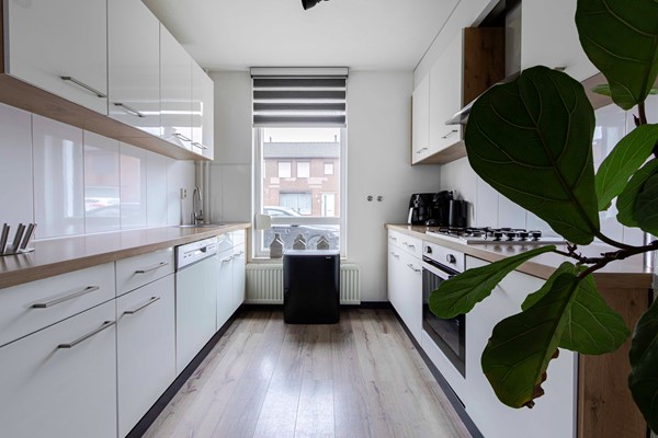 Medium property photo - Prins Clausstraat 102, 6433 JR Hoensbroek