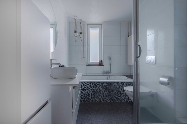 Medium property photo - Rembrandtstraat 9, 6415 JC Heerlen