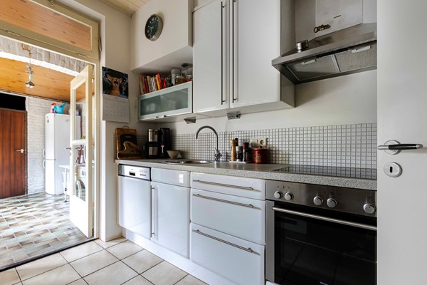 Medium property photo - Ds. Jongeneelstraat 5, 6411 EV Heerlen