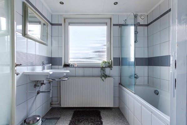 Medium property photo - Ds. Jongeneelstraat 5, 6411 EV Heerlen