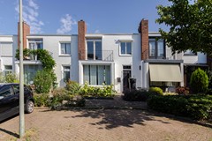 Te koop: Instapklare tussenwoning met aanbouw in het geliefde Amby!