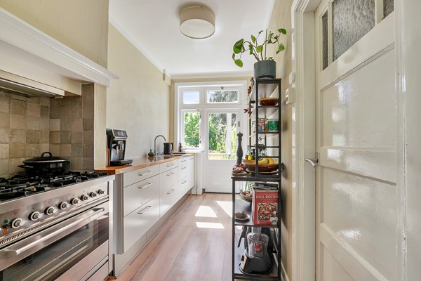 Medium property photo - Alexanderstraat 242, 6812 BM Arnhem
