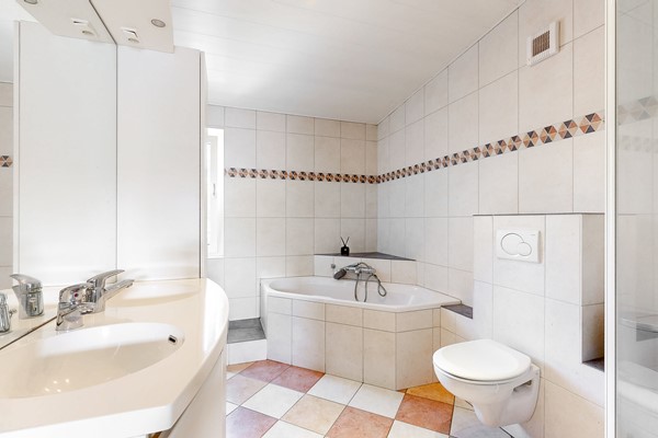 Medium property photo - Graaf Wolter Hoenstraat 42, 6243 BE Geulle