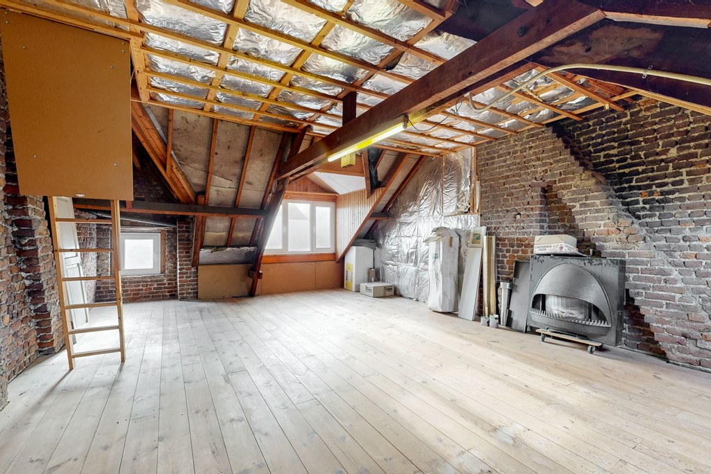 EFDE875E-69F8-4F57-BC5D-59124200B398