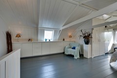 80-Warder 174 Warder.jpg