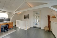 85-Warder 174 Warder.jpg