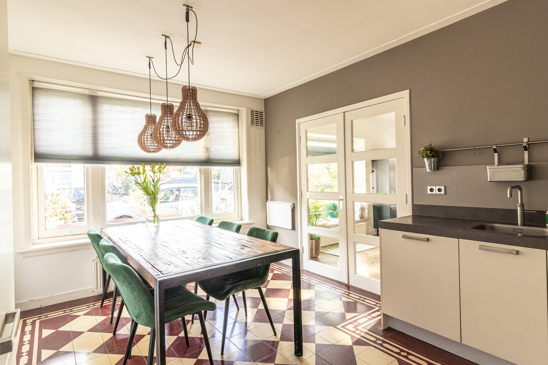 Appartement te huur: Helmholtzstraat 1, Amsterdam