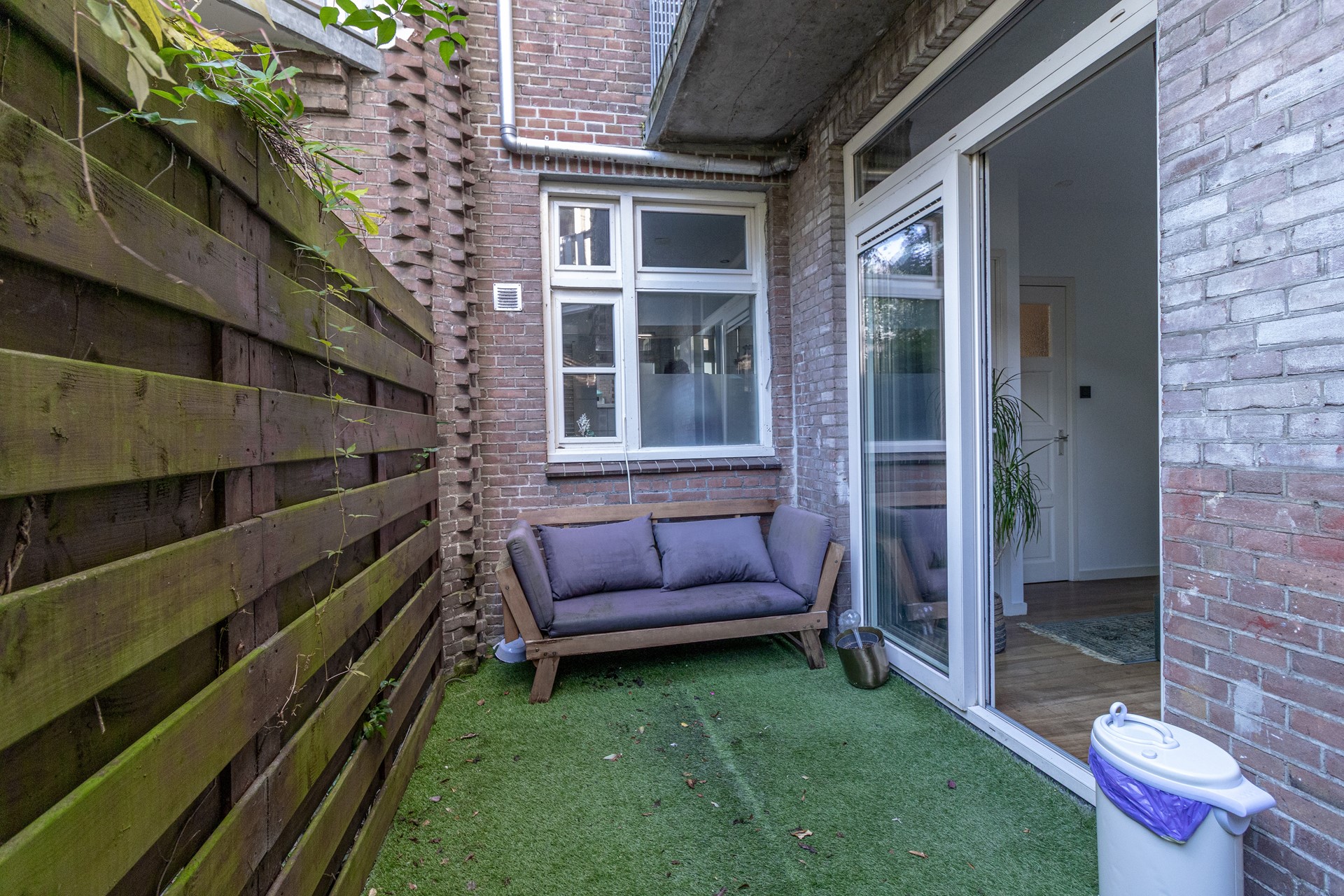 Appartement te huur: Helmholtzstraat 1, Amsterdam