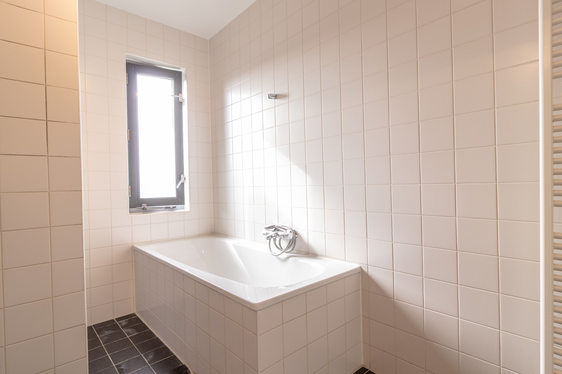 Tussenwoning te huur: Zwanebloemlaan 312, Amsterdam