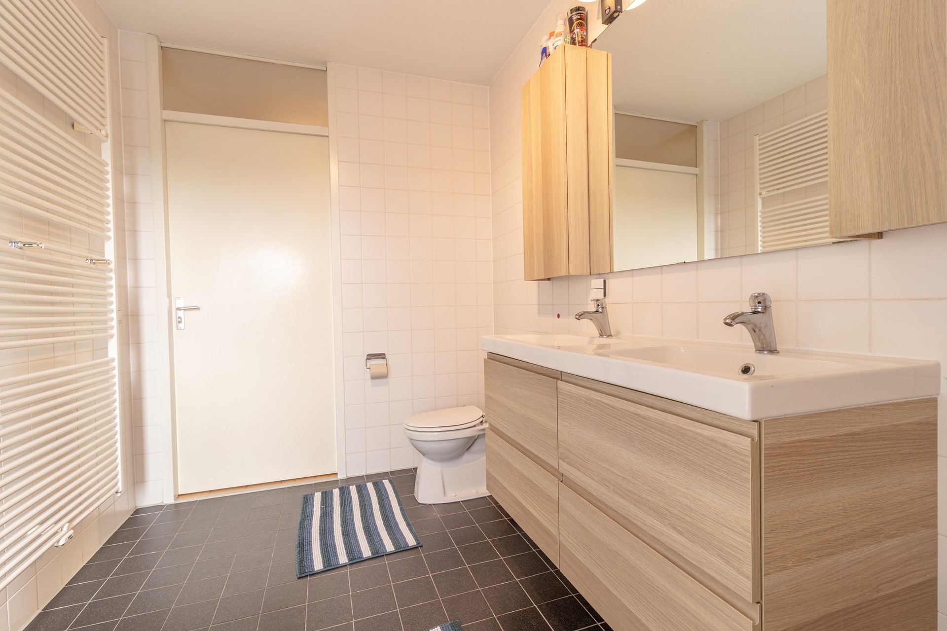 Tussenwoning te huur: Zwanebloemlaan 312, Amsterdam