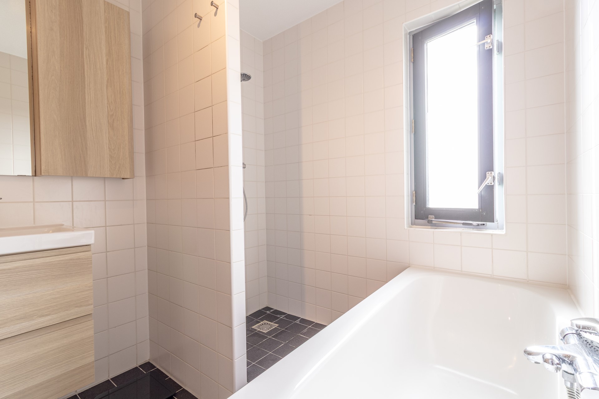 Tussenwoning te huur: Zwanebloemlaan 312, Amsterdam