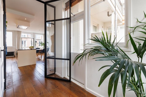 Medium property photo - Van Beuningenstraat 207-3, 1051 XR Amsterdam