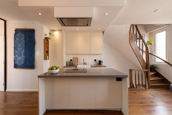 Medium property photo - Van Beuningenstraat 207-3, 1051 XR Amsterdam