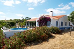Villa Monte do Seixo met zwembad en terras.jpg
