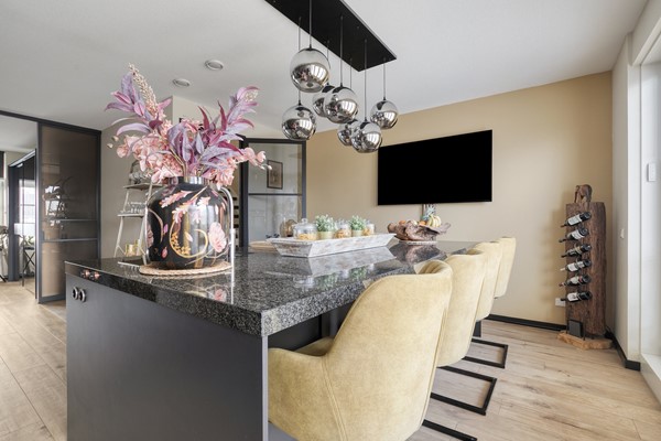 For sale: Ringdijk 38A, 2981EW Ridderkerk