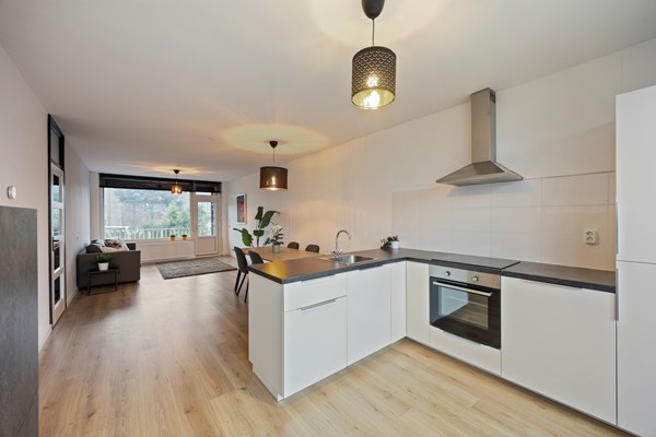 Foto - Te koop: Instapklaar recent gerenoveerde appartement met energielabel A++, 3 ruime slaapkamers, 2 balkons en separate berging 