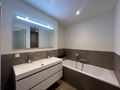 16BD181F-5B48-4CBD-8101-65B6FB1C0493
