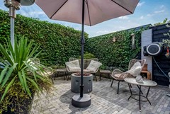 Coronastraat 10-55 tuin zitje.jpg