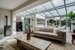 Coronastraat 10-33 zithoek met pelletk.jpg