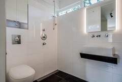 Coronastraat 10-6 badkamer.jpg