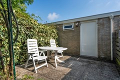 15Limburg Van Sirumlaan 51-19 tuin zitje.jpg