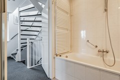 Laan Der Kruisheren 51-47 badkamer overloop.jpg