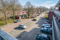 Grift 75-6 galerij parkeerplaats.jpg