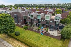 klaas schipperlaan 8-Drone-3 achter huizenblok en gem tuin.jpg