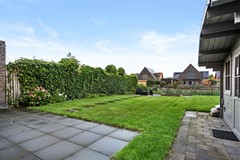 Lang de erven 208-16 achter tuin haag.jpg
